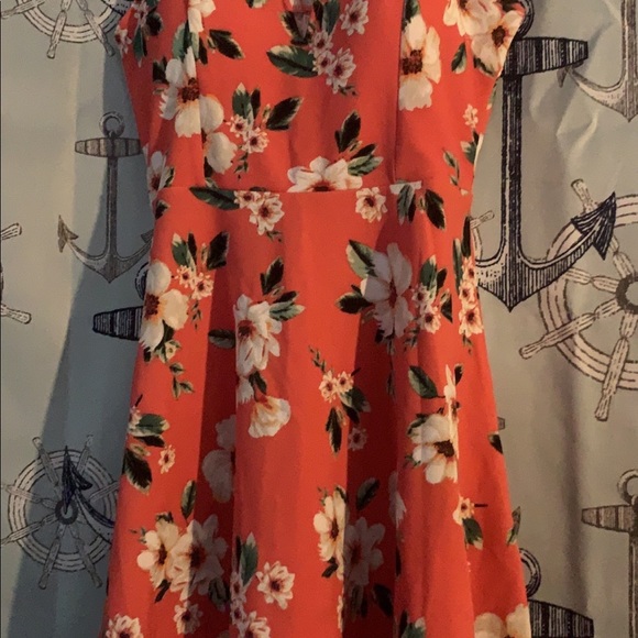 Floral Dress - Picture 2 of 4